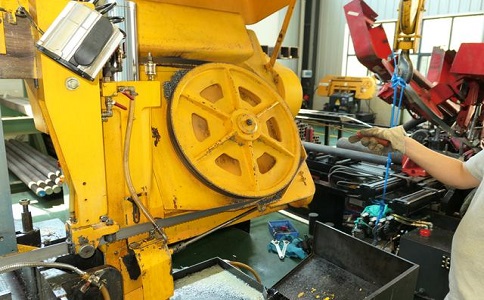 如何解决麻章卧式金属带锯床切削时出现的断带现象？